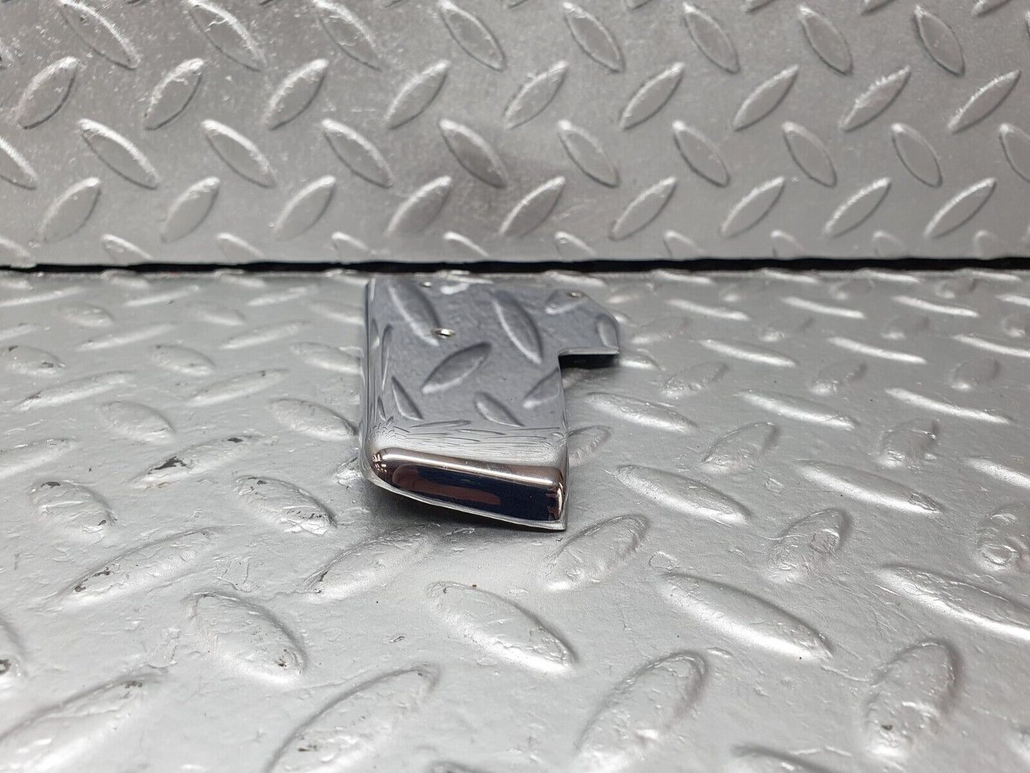 42515 Mercedes-Benz R129 320SL Coupe Left Door Chrome Cover