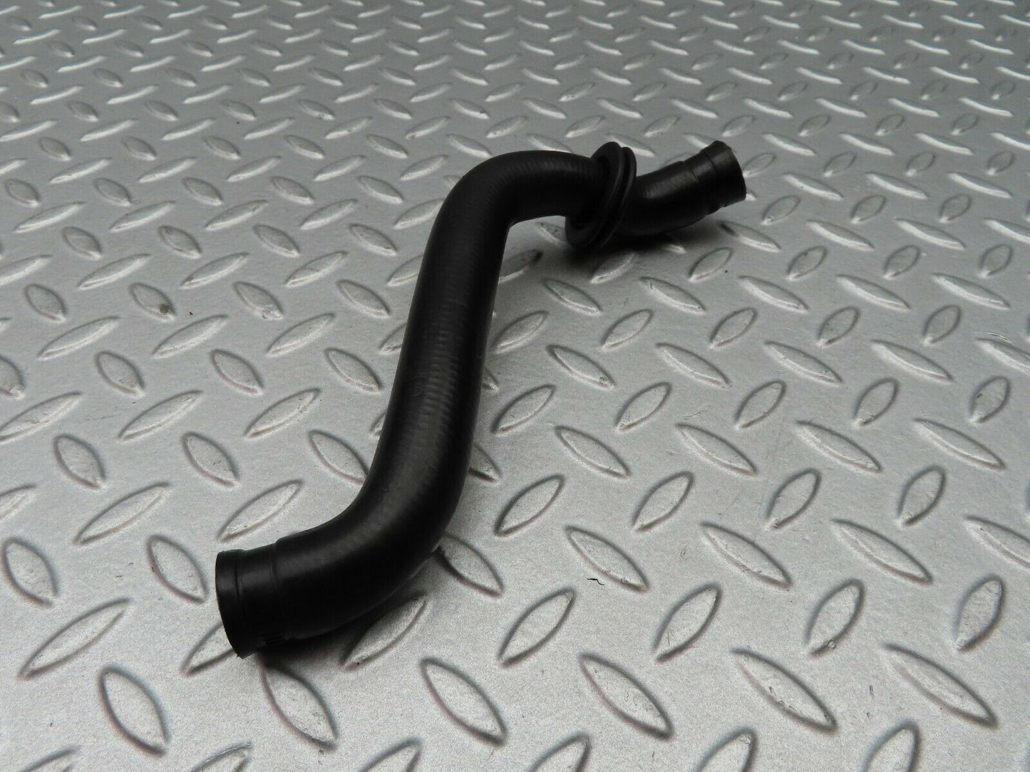 5478 Mercedes-Benz W124 230E Water Hose Pipe 1248325894
