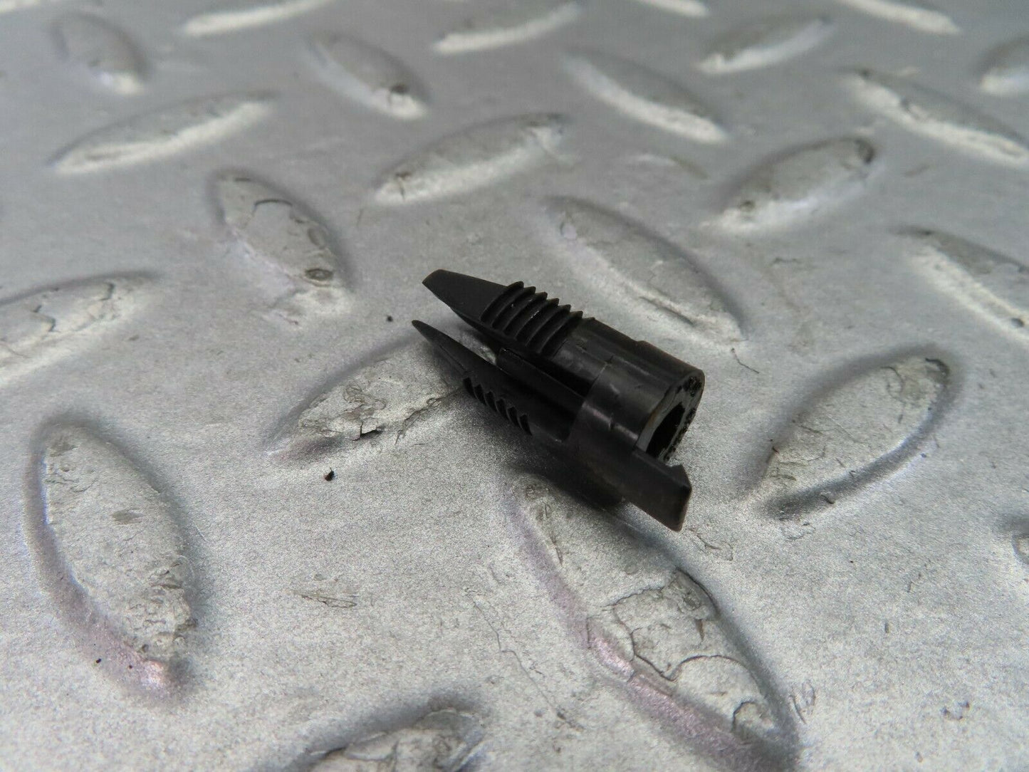 9217 Mercedes-Benz W114 Carburettor Float Chamber Ventilation Valve