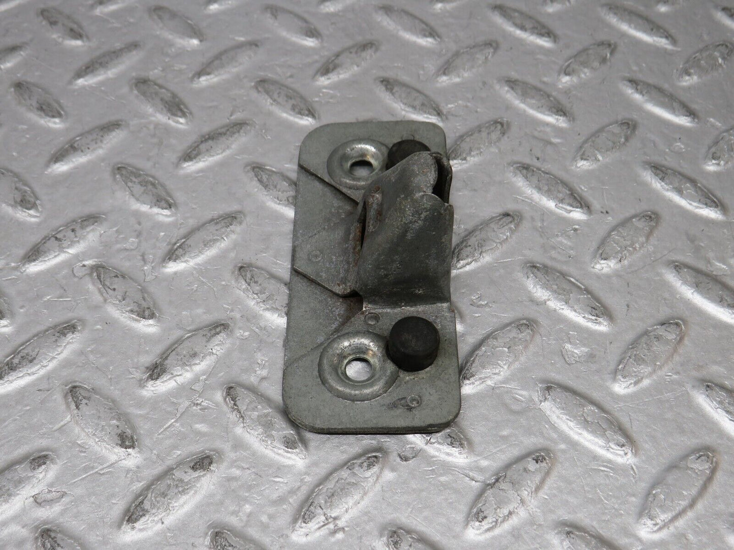 37321 Mercedes-Benz W109 300SEL Trunk Lock Latch