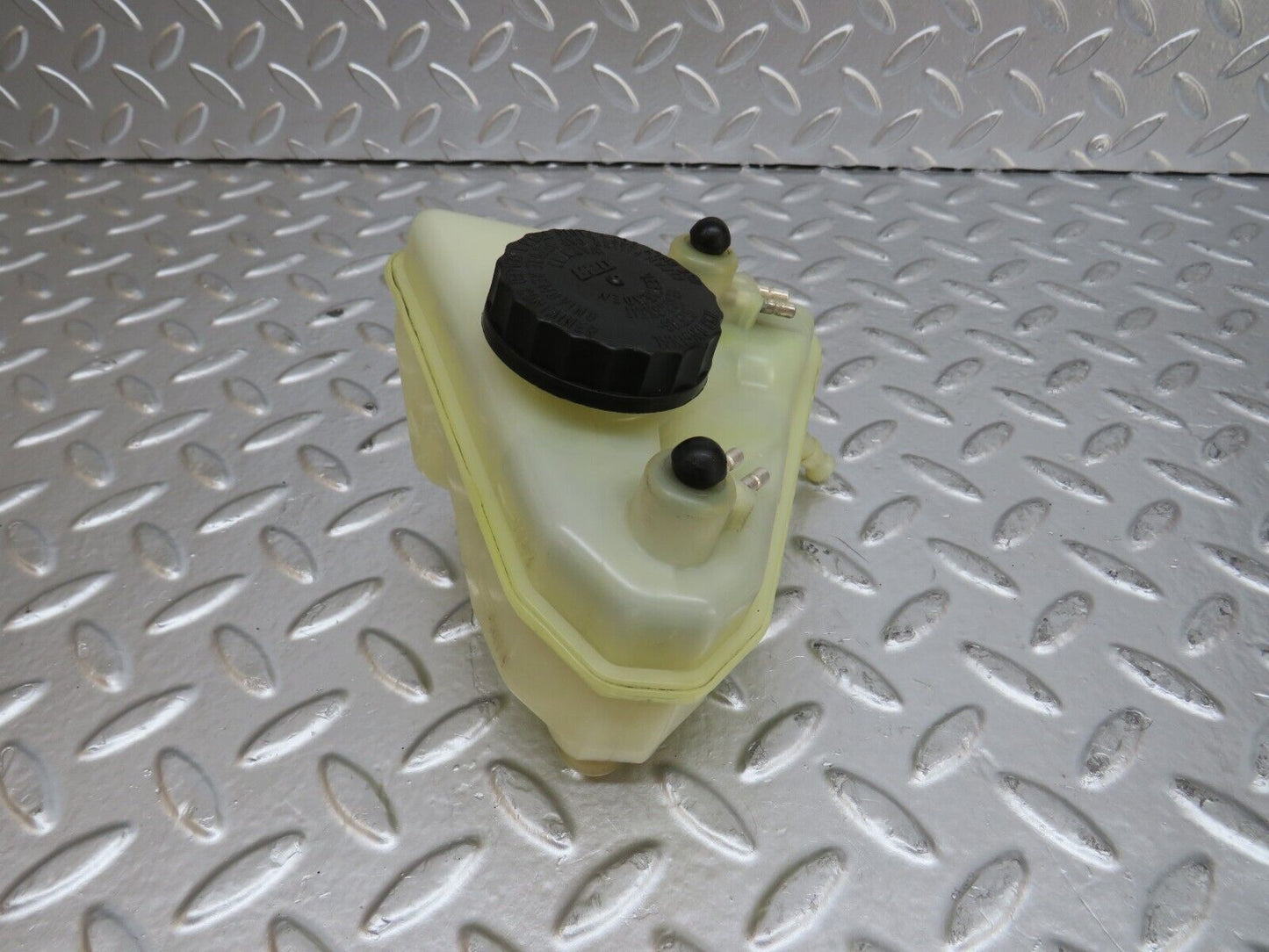 25405 Mercedes-Benz W123 200 Brake Fluid Reservoir Tank DBA