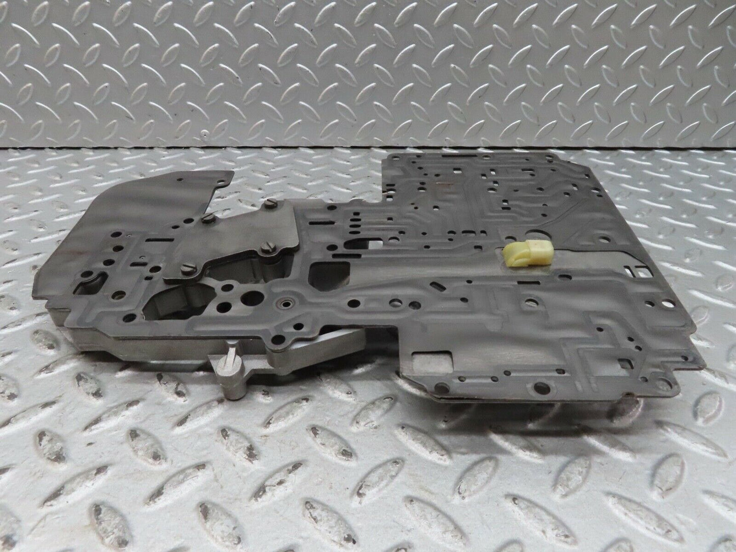 17848 Mercedes-Benz W123 230E Automatic Transmission Valve Body 1232770403