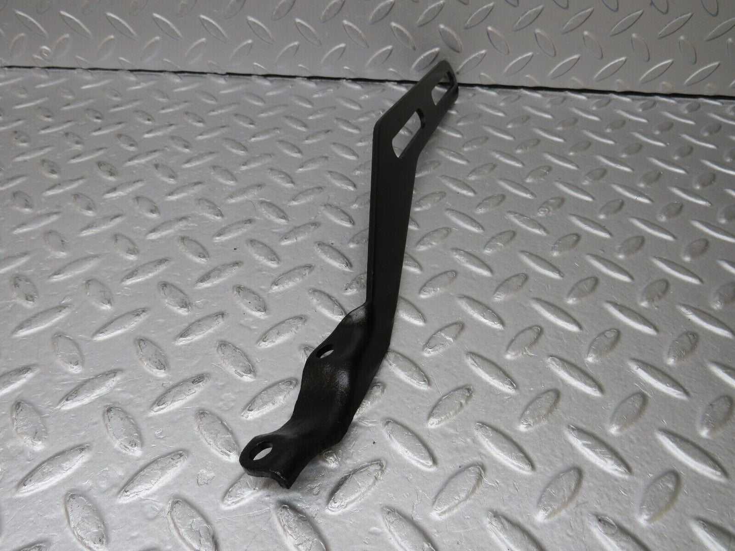 36135 Mercedes-Benz W126 420SE Exhaust Bracket