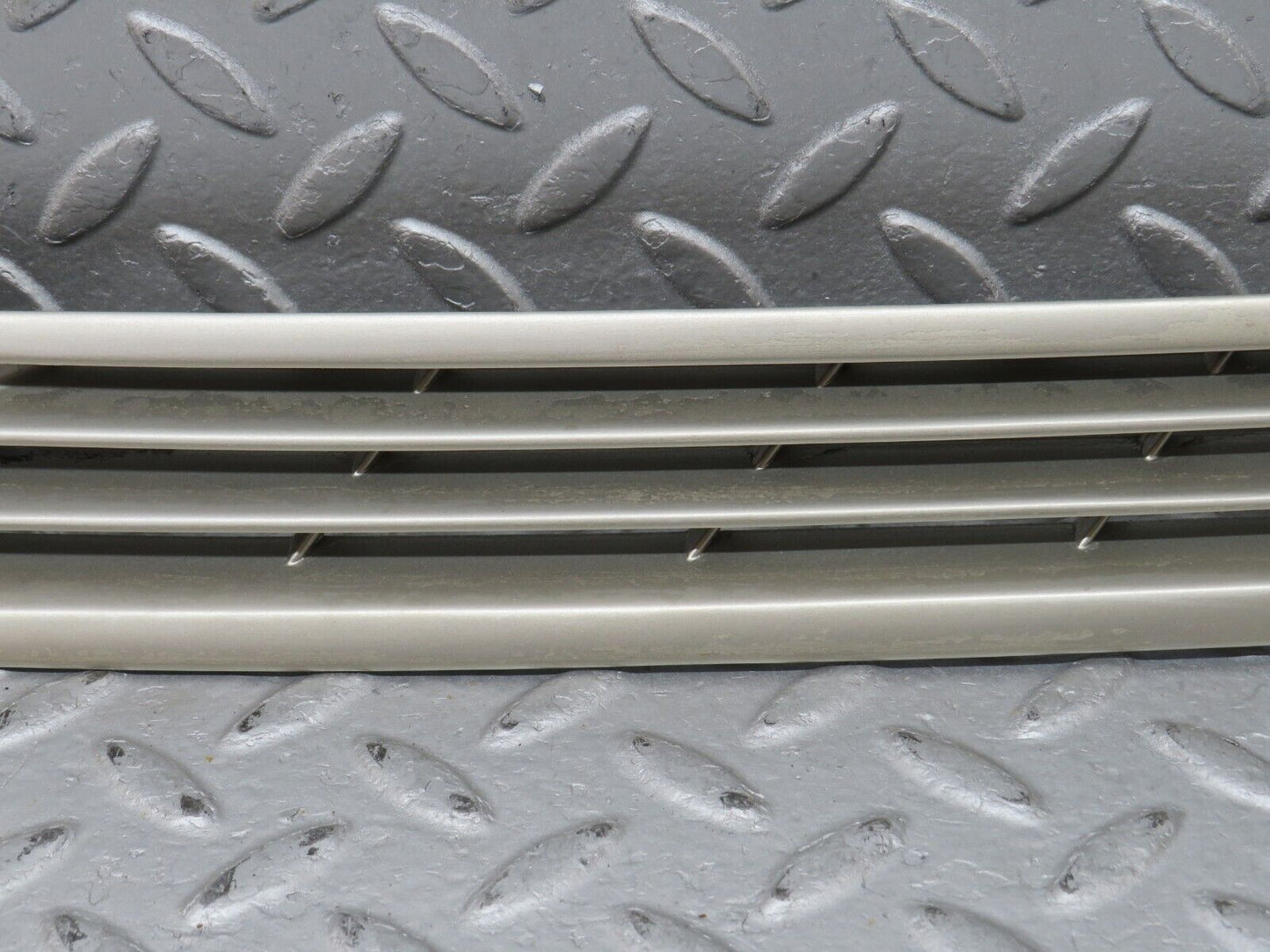 36499 Mercedes-Benz W201 190E 2.0L C Pillar Exterior Cover Right Side 2016980289