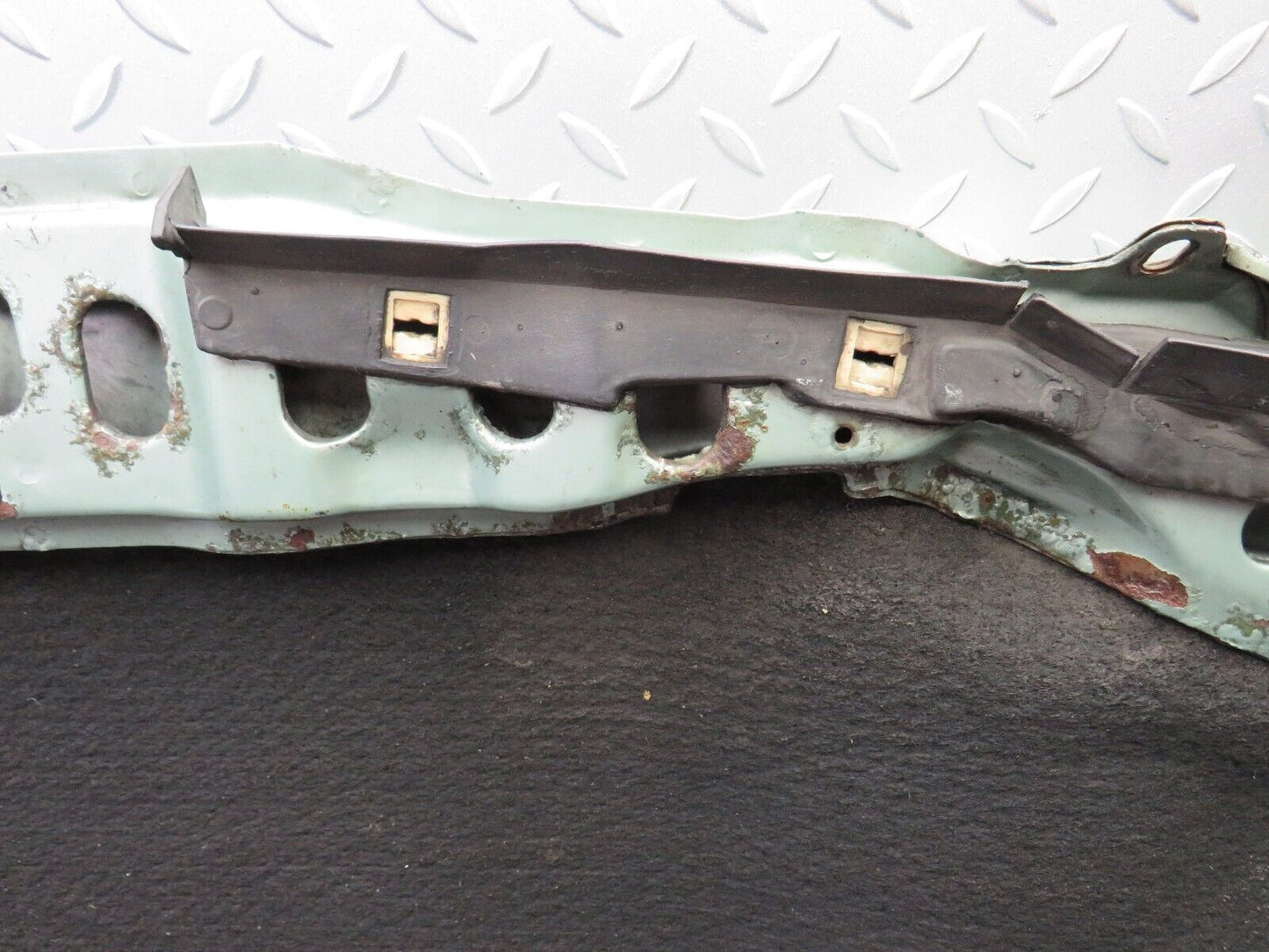 34255 Mercedes-Benz W124 260E Bonnet