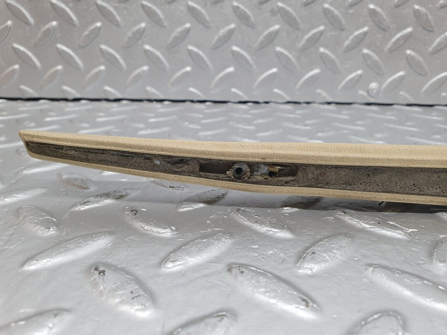 40932 Mercedes-Benz W126 300SE Front Left Door Interior Trim Beige