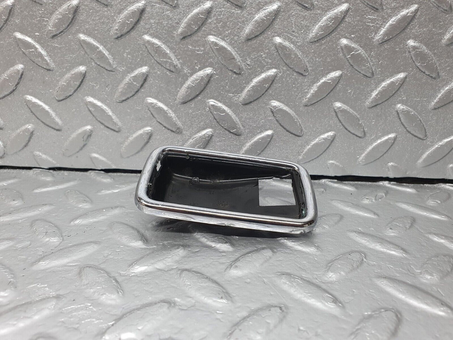 43106 Mercedes-Benz W108 280SE Chrome Frame For Door Opener Left 1087660511