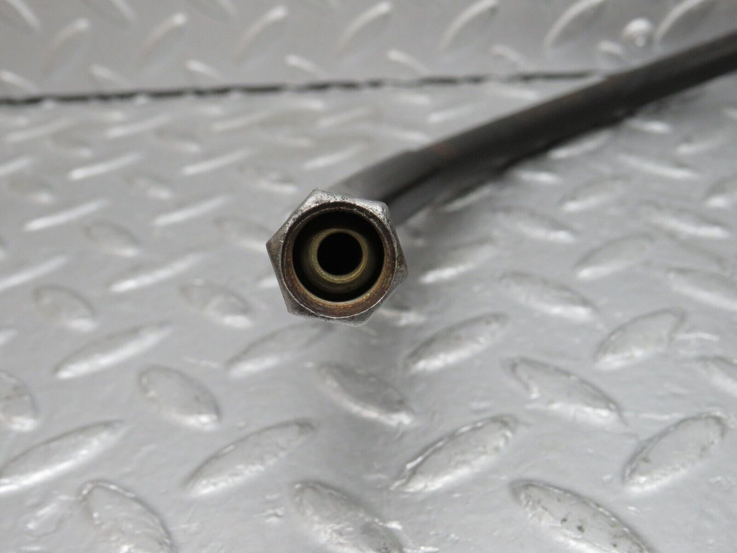 38184 Mercedes-Benz A124 320E Cabriolet Fuel Hose Pipe