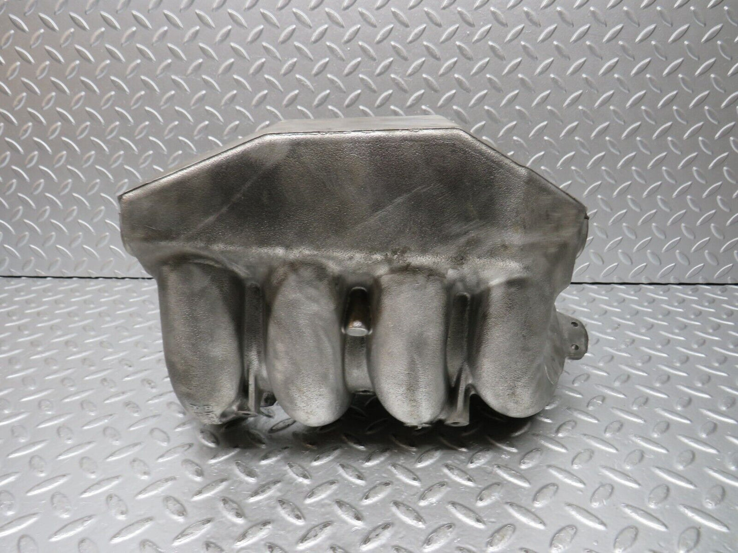 31907 Mercedes-Benz S124 220TE Wagon Intake Manifold 1111411201