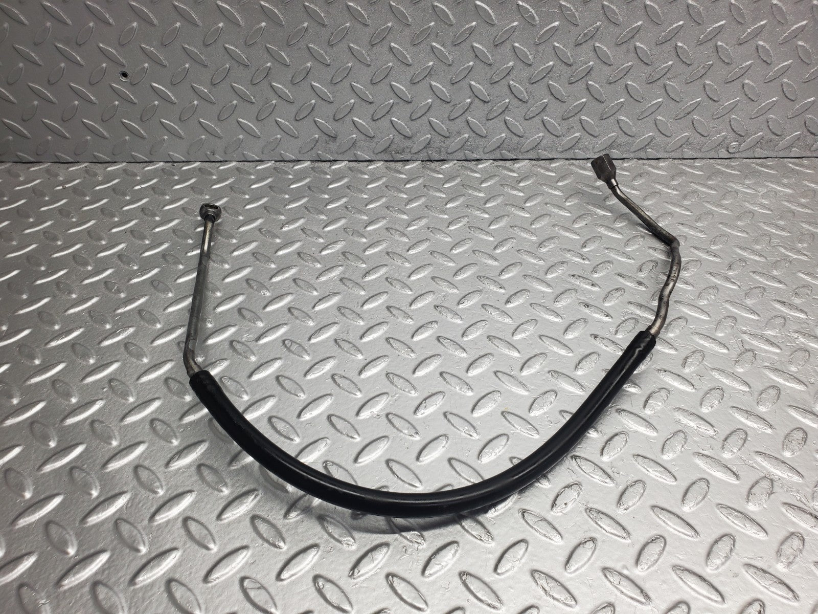 W124 Wagon fuel pipe line used OEM