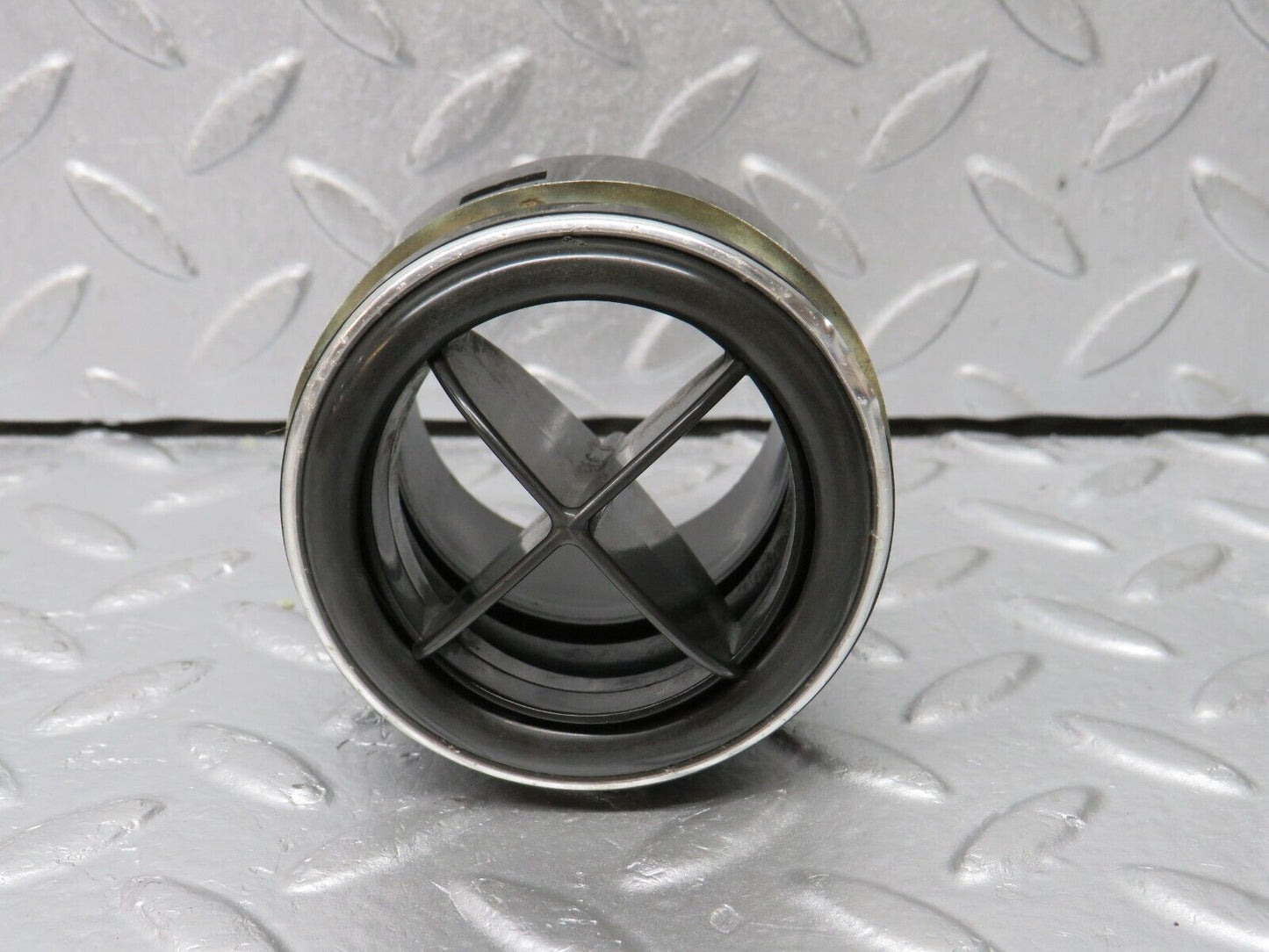 39181 Mercedes-Benz R107 500SL Coupe Dashboard Air Vent