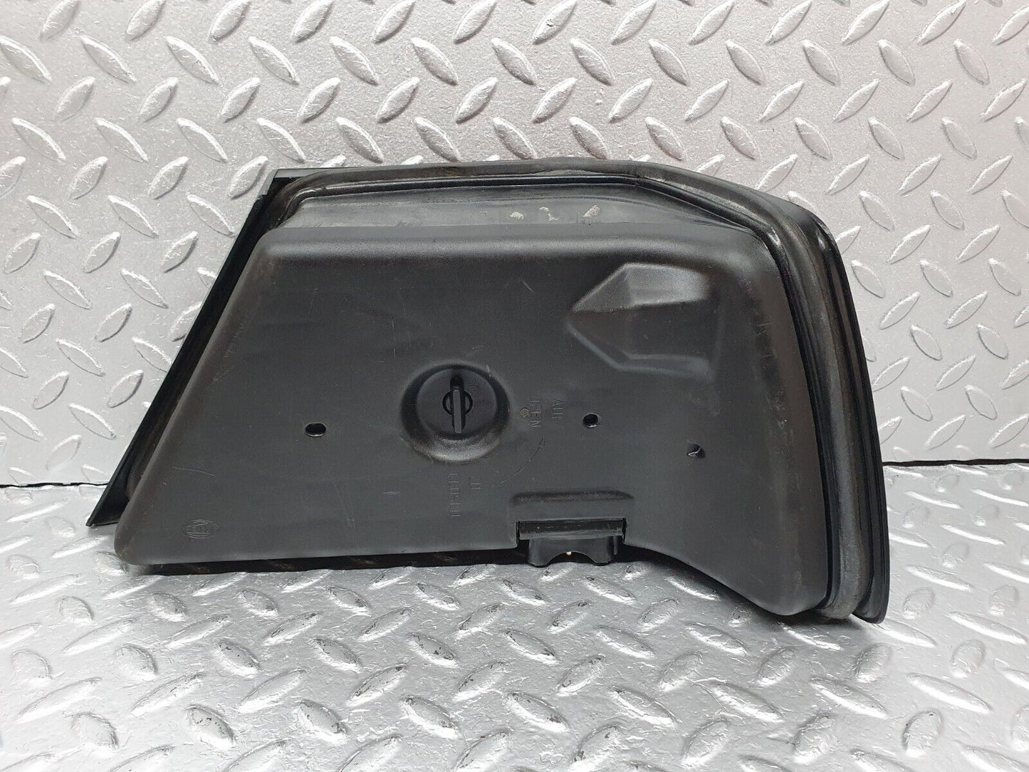 41435 Mercedes-Benz W124 200E Tail Light Left Side Hella 7R0153373