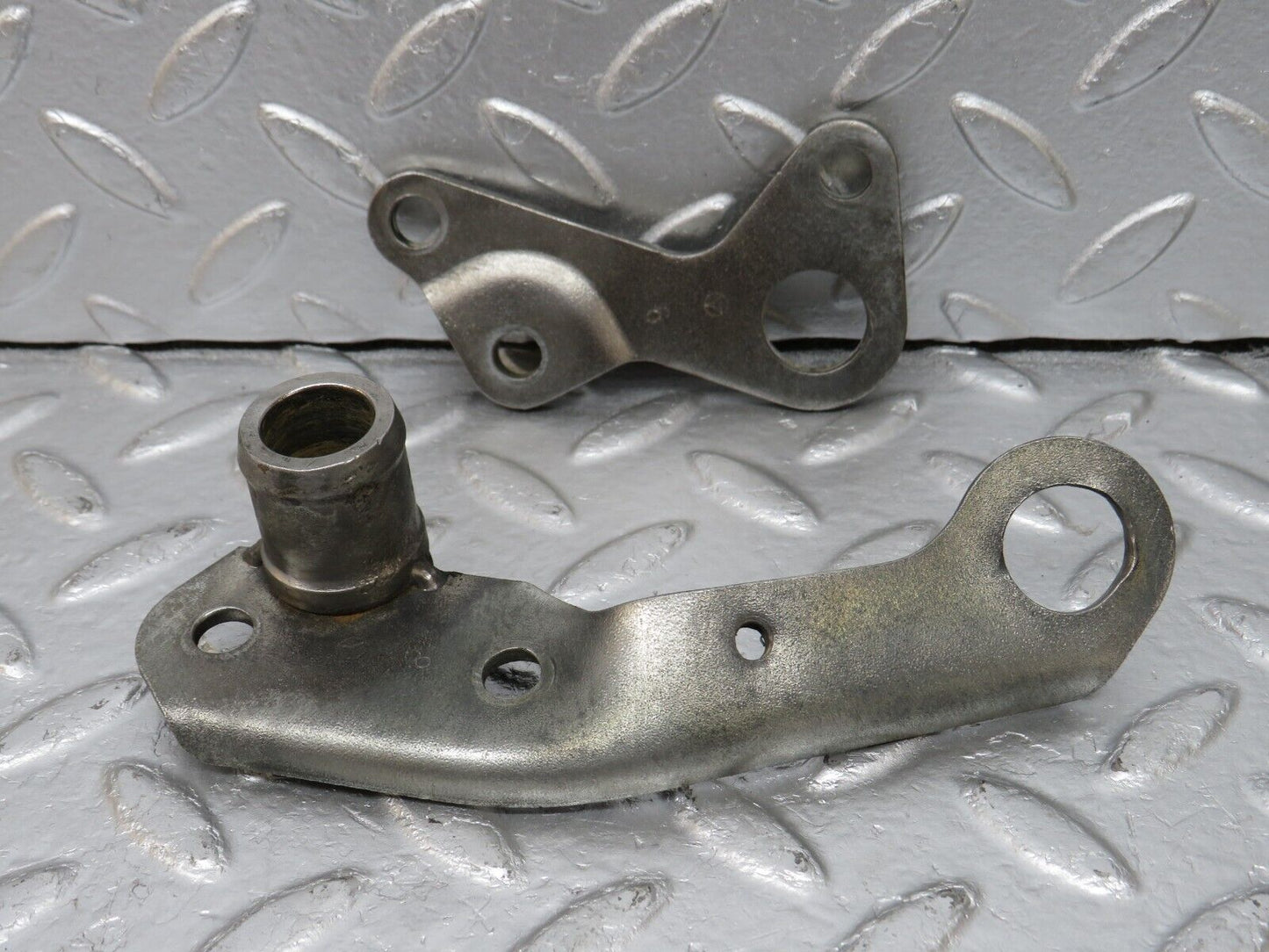 34188 Mercedes-Benz W124 260E Engine Lifting Eyes Hooks