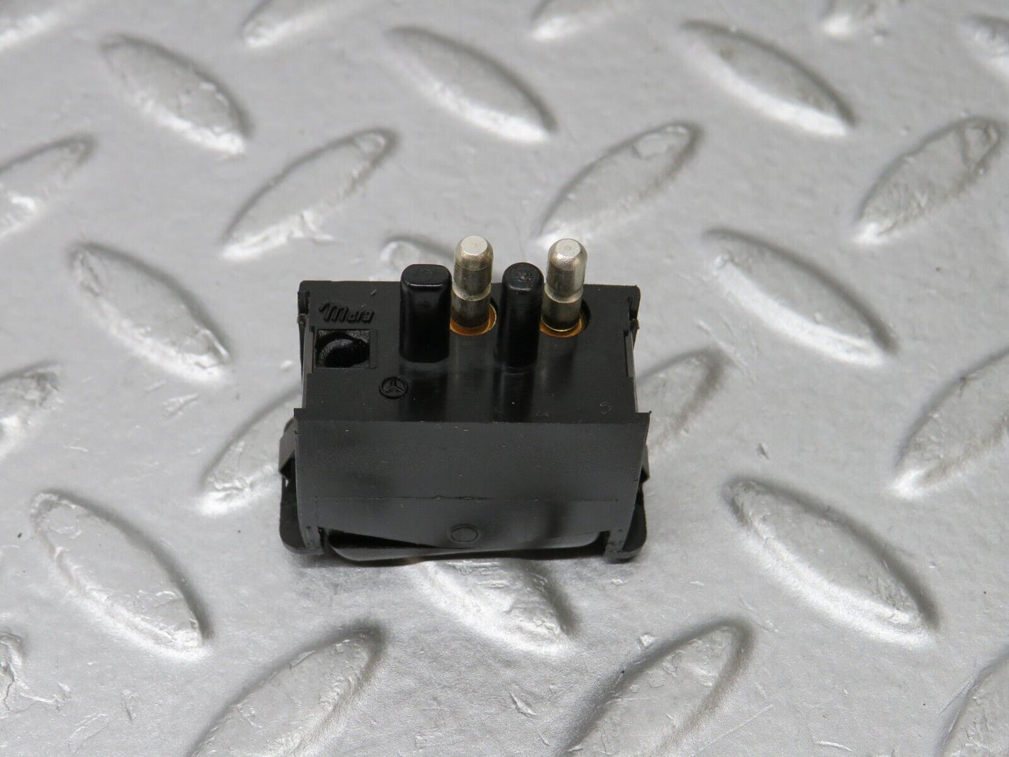 36119 Mercedes-Benz W126 420SE Interior Light Switch 0008205910