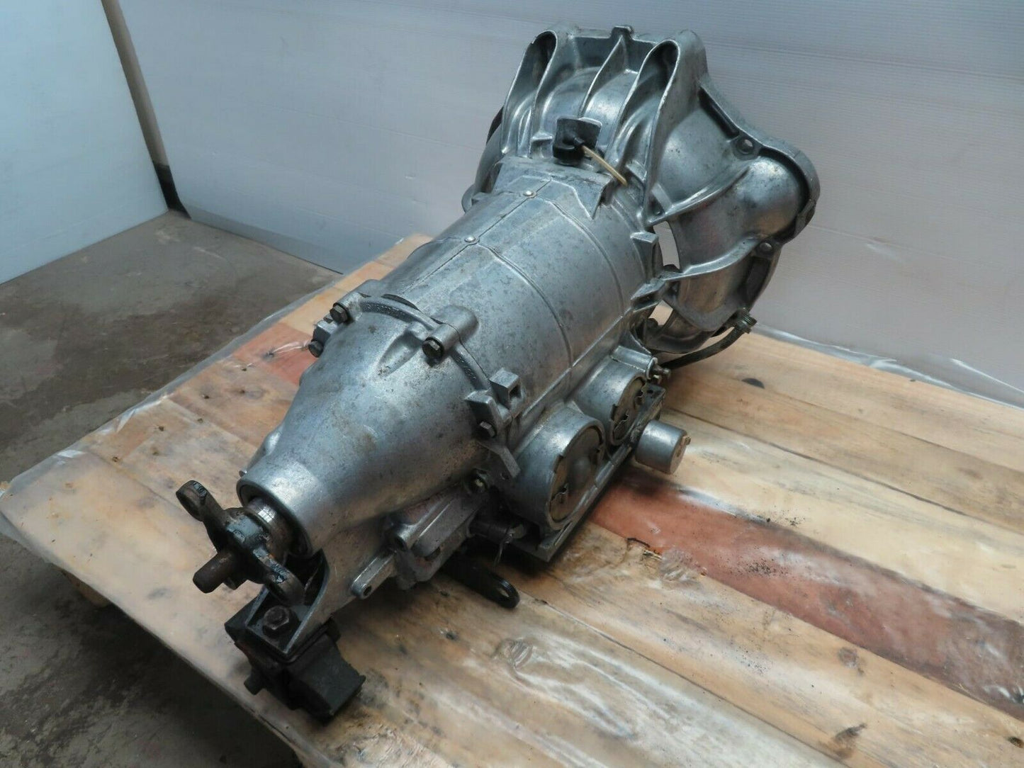 8629 Mercedes-Benz W115 Automatic Gearbox 1152712601