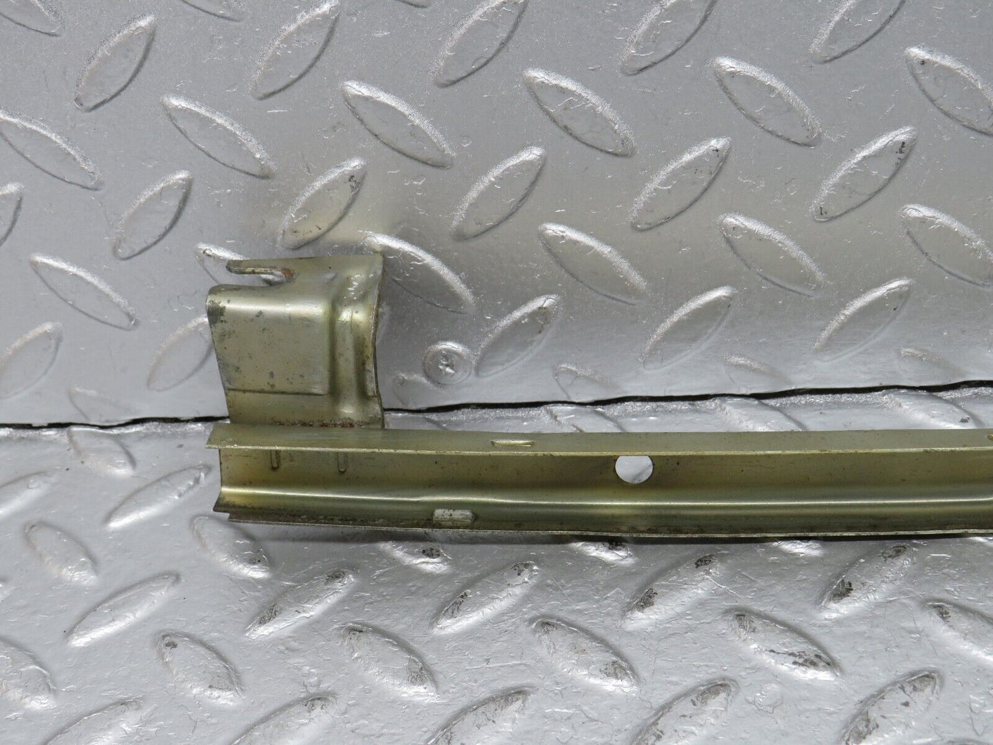 40586 Mercedes-Benz W123 300D Rear Right Door Window Channel