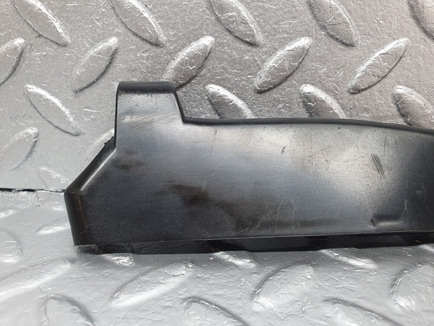 42940 Mercedes-Benz W201 190 Ignition Wire Cover 1021591940