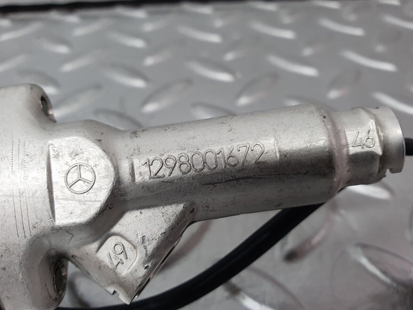 42156 Mercedes-Benz R129 320SL Coupe Soft Top Lock Latch Left 1298000774 1298001672