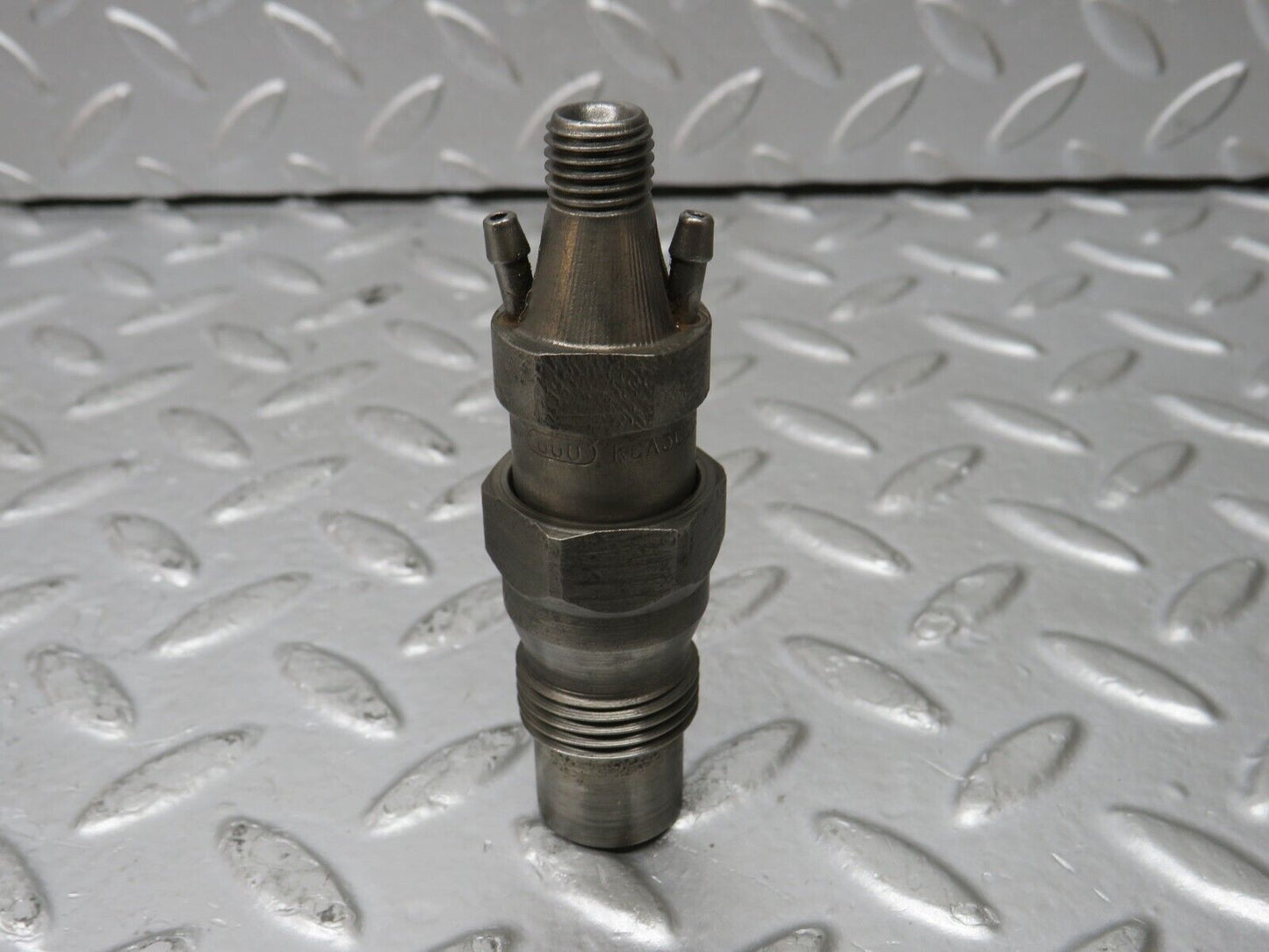32904 Mercedes-Benz W123 300D Fuel Injector Bosch KCA30S35/4