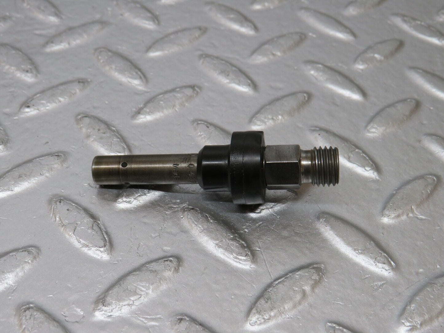 33685 Mercedes-Benz W201 190E 2.0L Fuel Injector Bosch 0437502010
