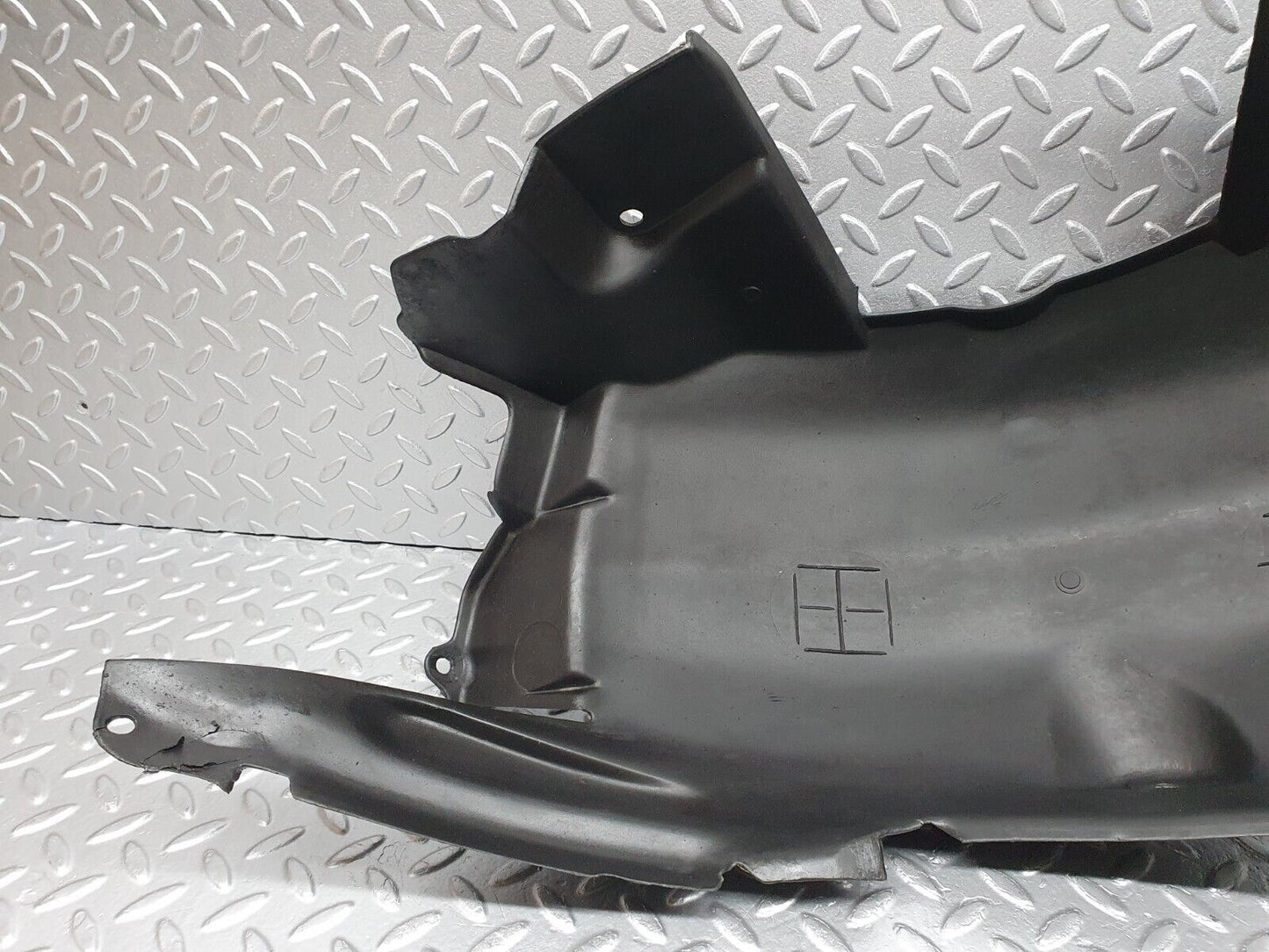 41929 Mercedes-Benz W202 C200 Rear Left Inner Fender Splash Guard 2026983730