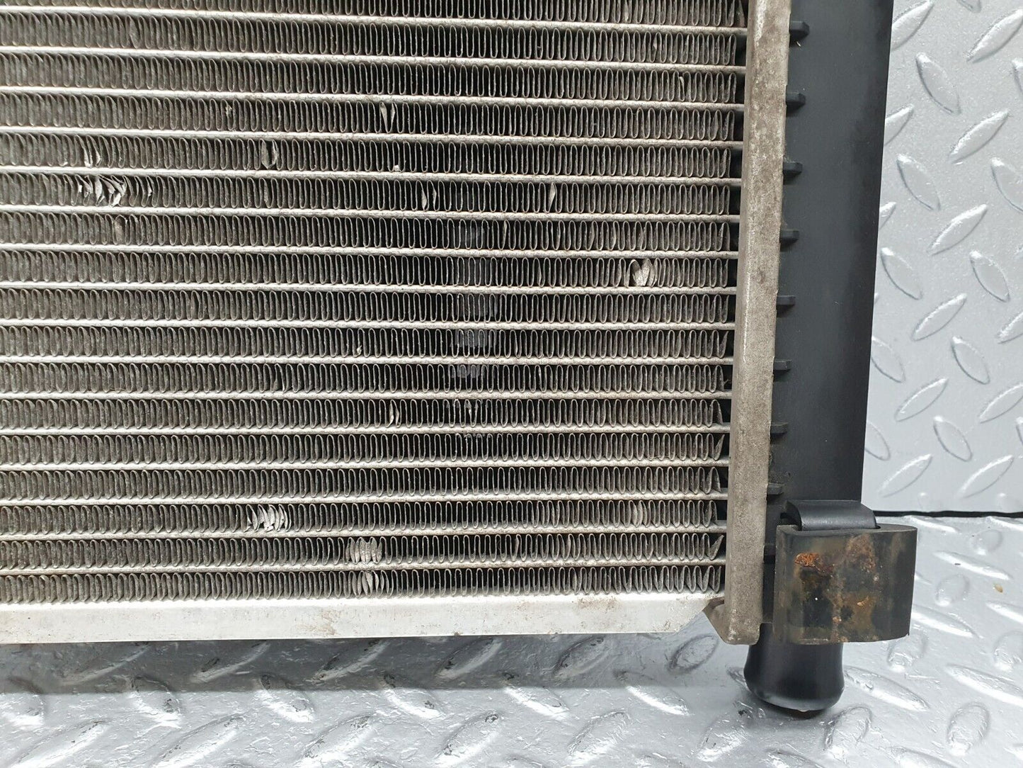 41399 Mercedes-Benz W124 200E Engine Coolant Radiator