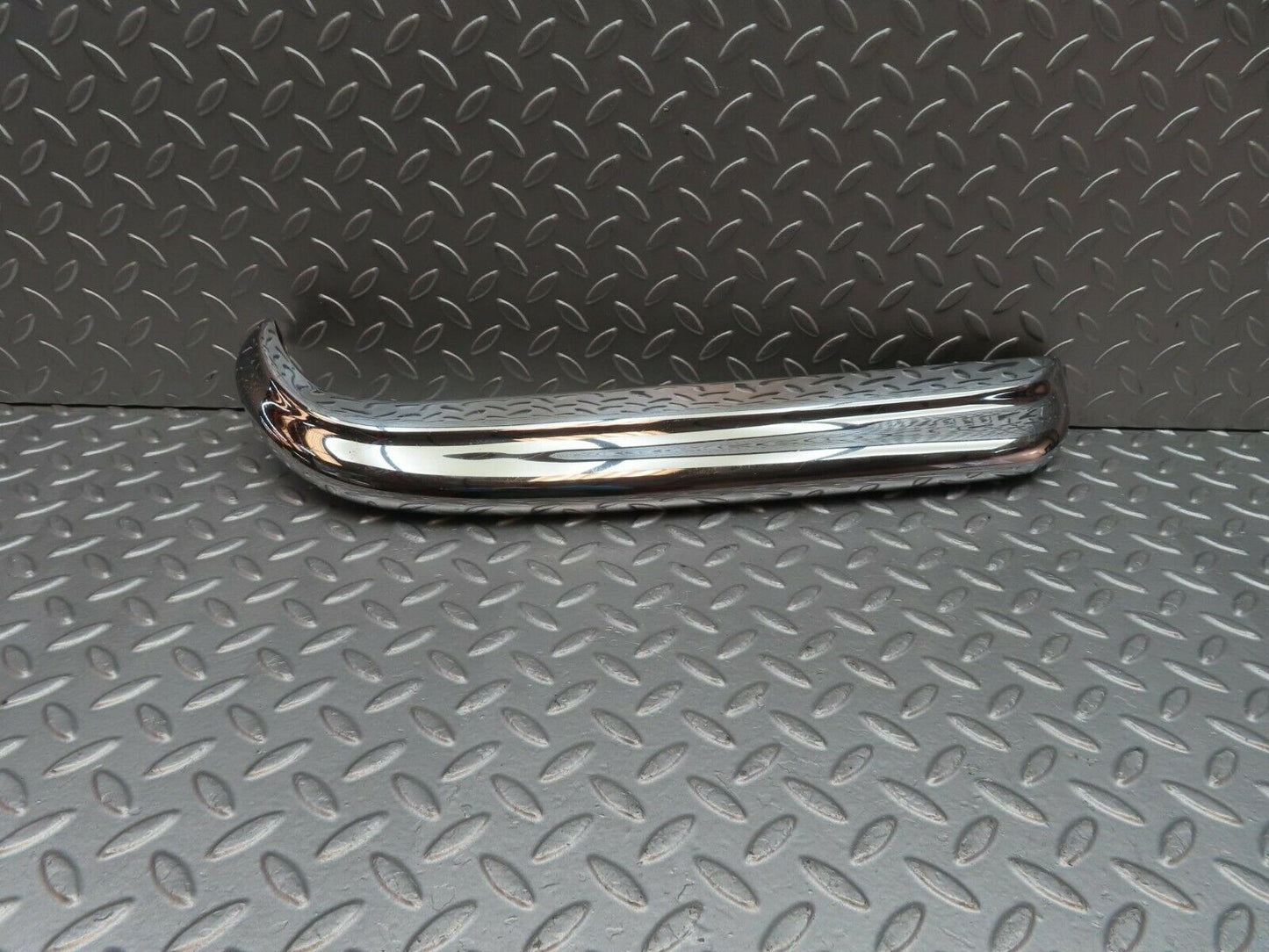 10623 Mercedes-Benz W108 Rear Left Upper Bumper Corner