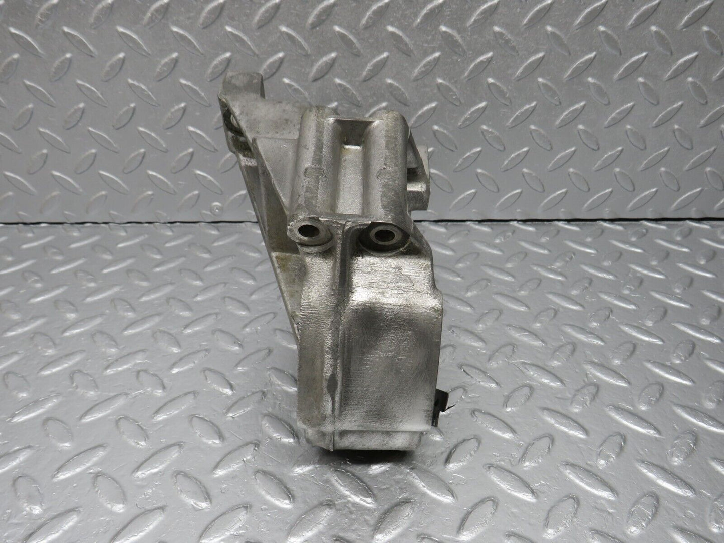 40652 Mercedes-Benz W123 300D Power Steering Pump Bracket 6172360330