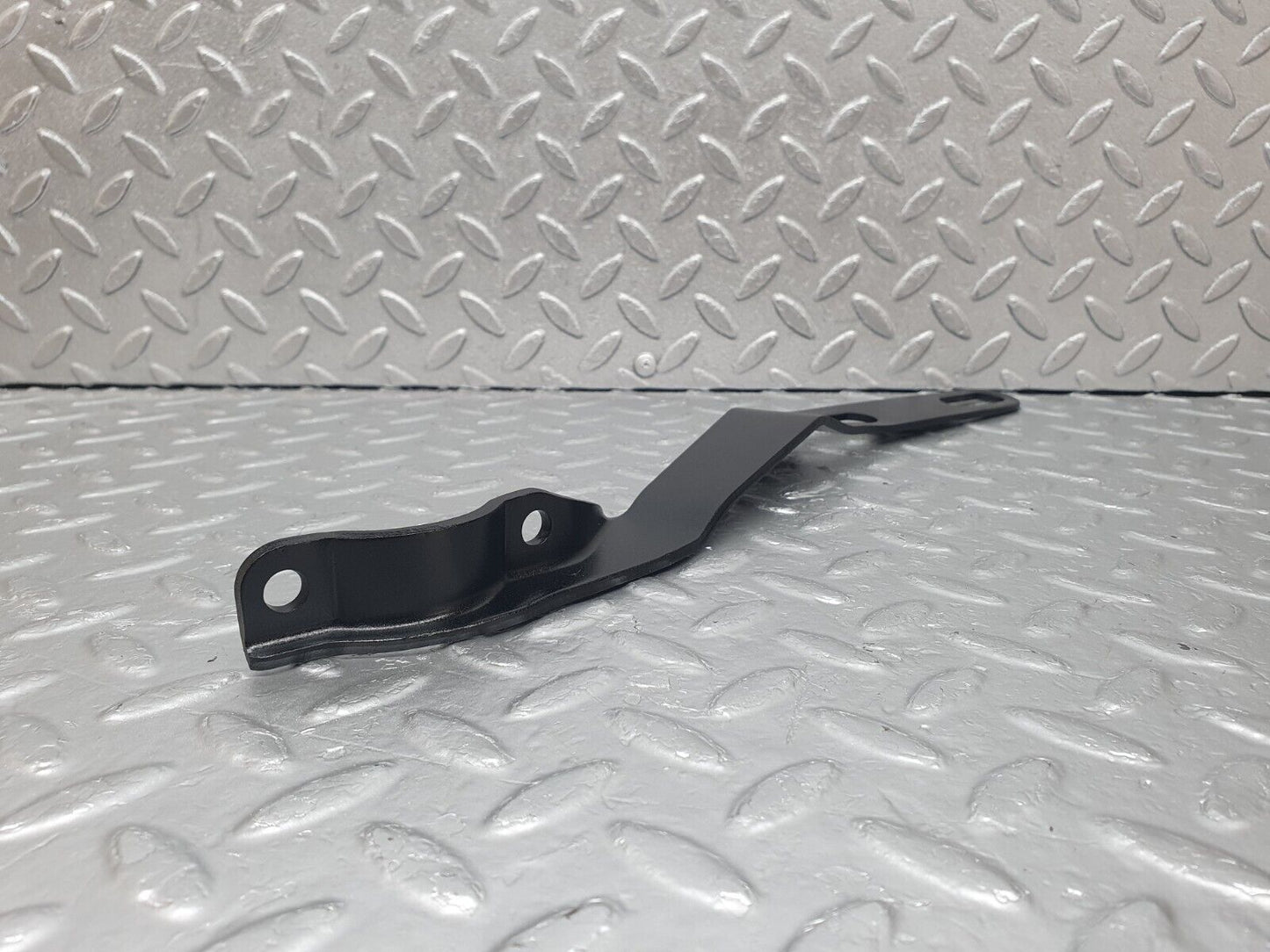43935 Mercedes-Benz C123 230CE Coupe Exhaust Bracket