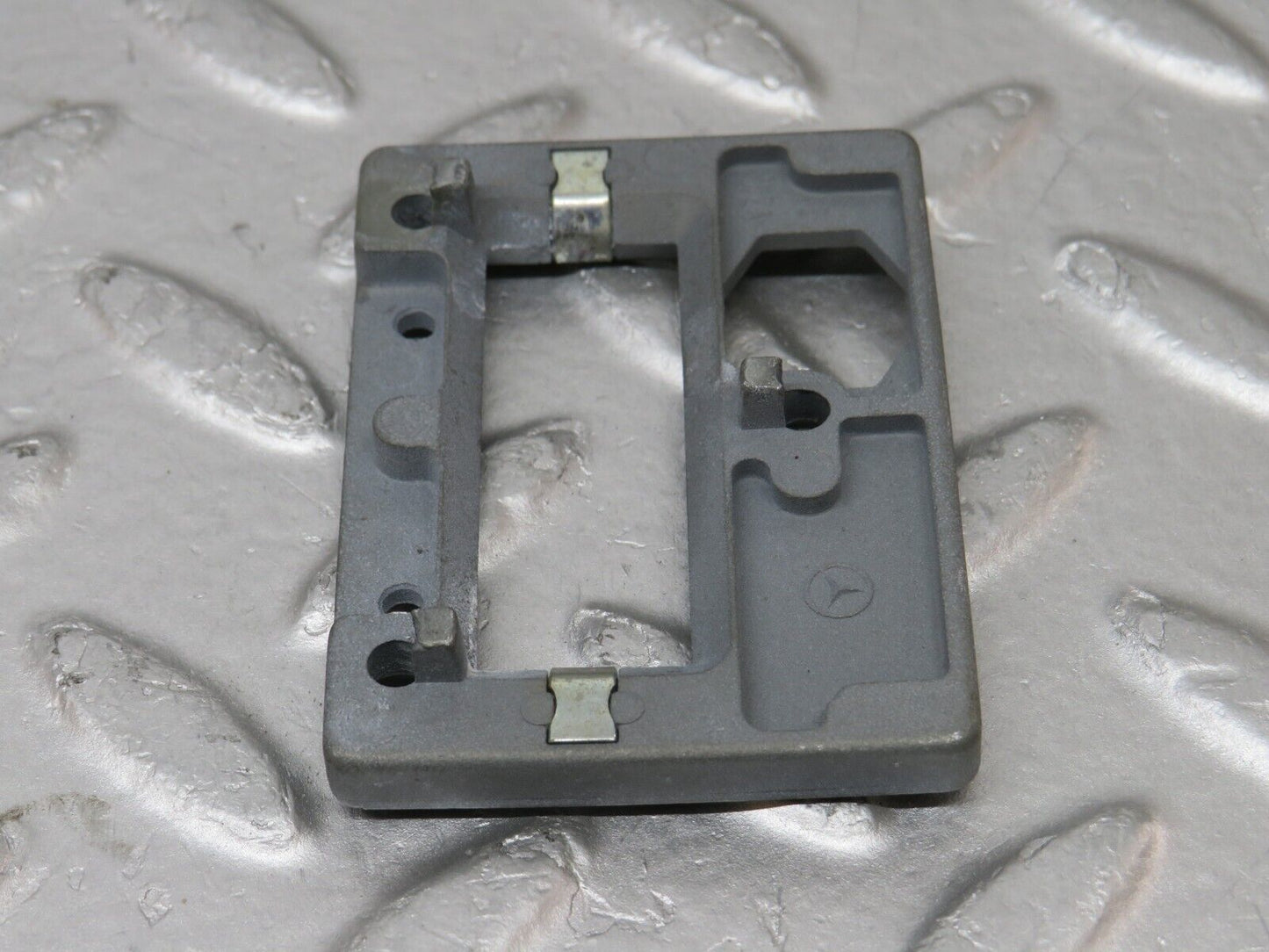 34771 Mercedes-Benz W210 320E Rear View Mirror Bracket