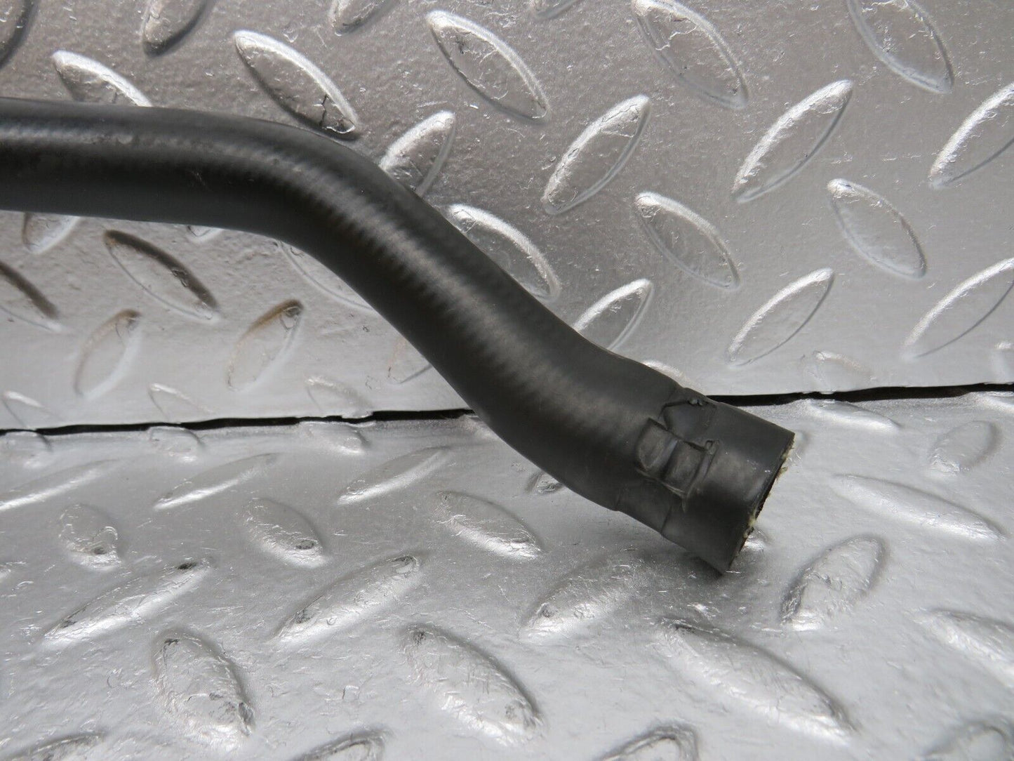 31365 Mercedes-Benz S124 220TE Wagon Radiator Hose Pipe 1248306296