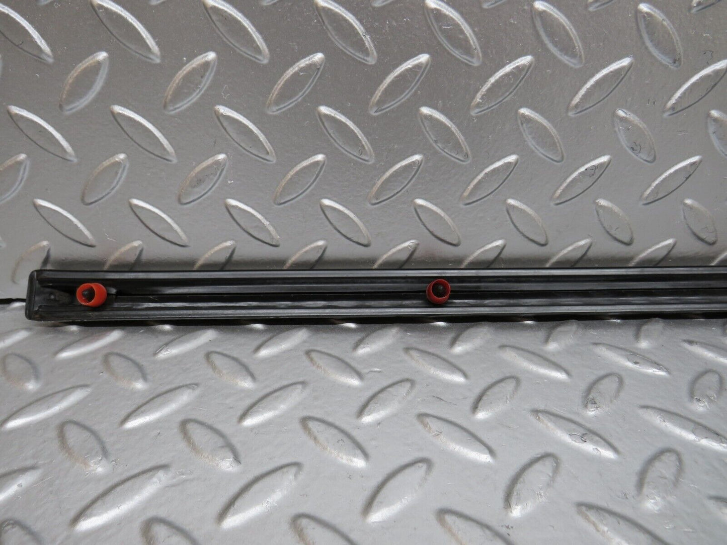 27892 Mercedes-Benz W123 280E Rear Right Door Centre Moulding Trim