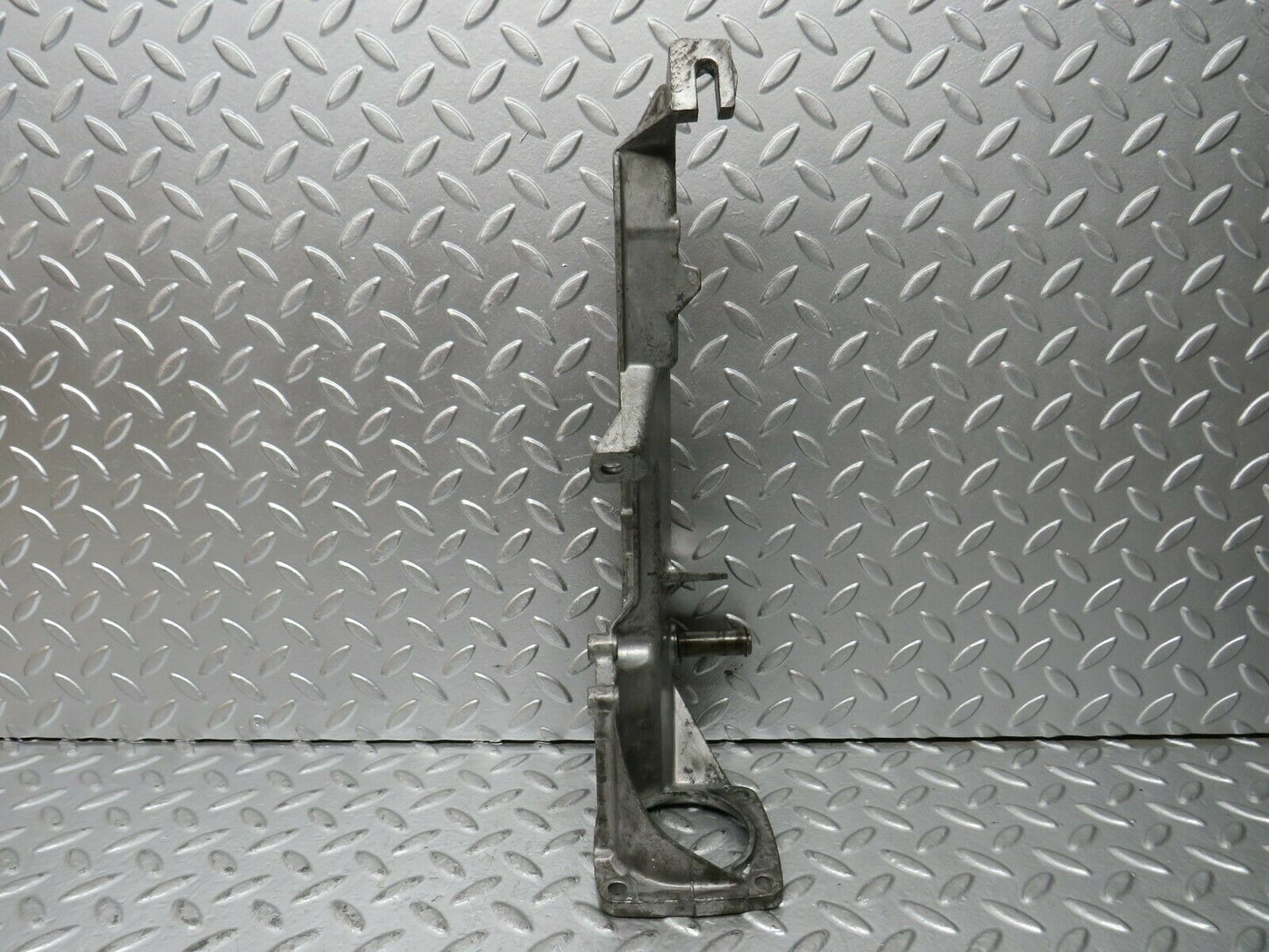 23794 Mercedes-Benz C107 450SLC Coupe Brake Pedal Bracket 1072941101