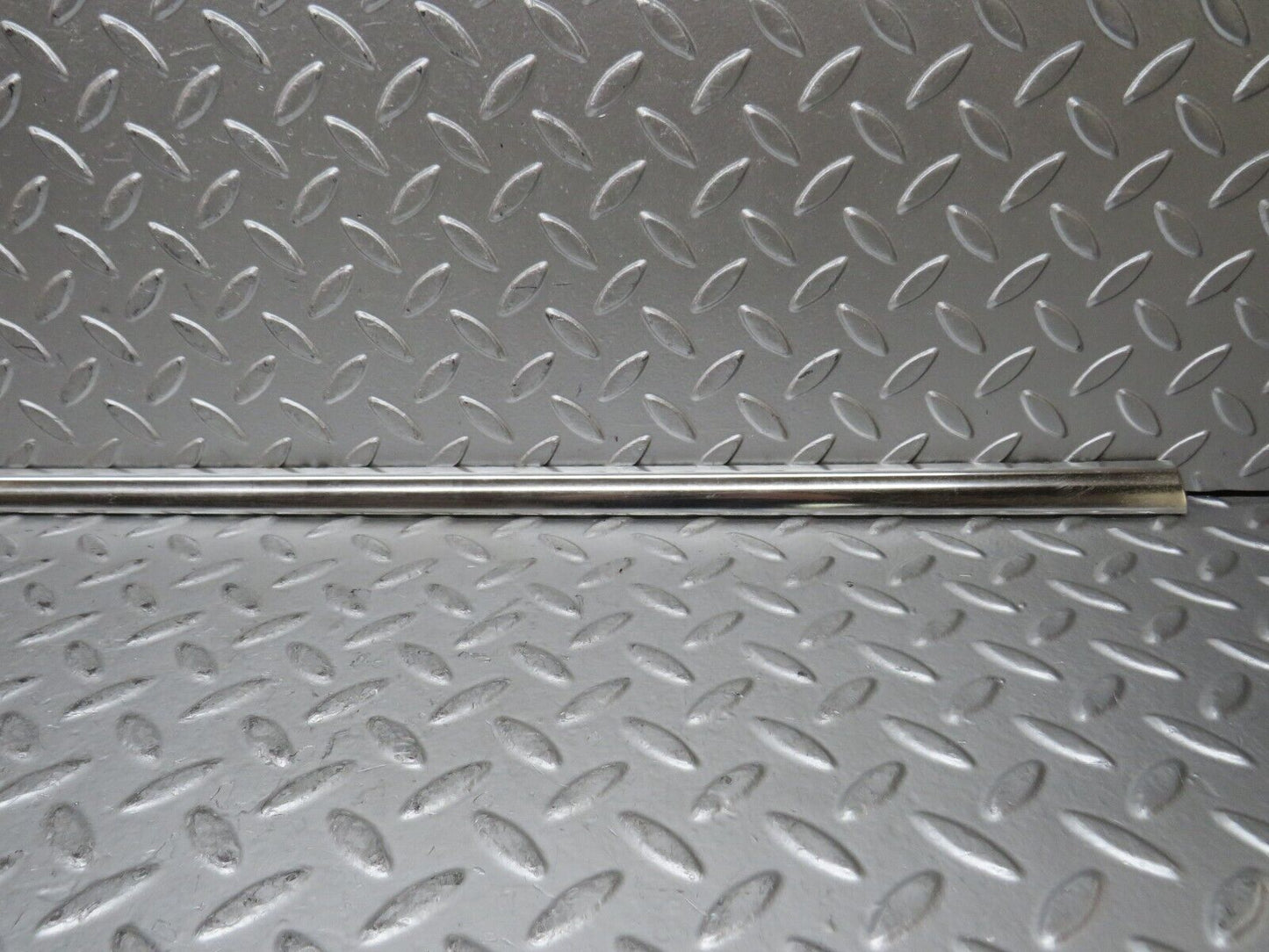 28882 Mercedes-Benz W123 230E Rear Left Door Chrome Moulding Trim