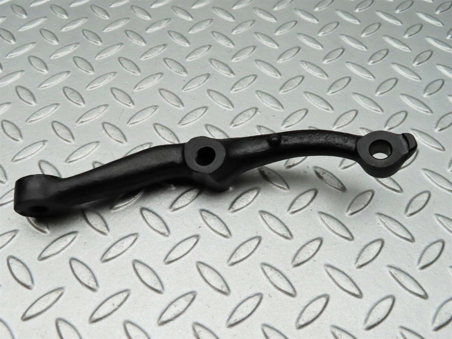 3928 Mercedes-Benz S123 200T Wagon Steering Arm Right