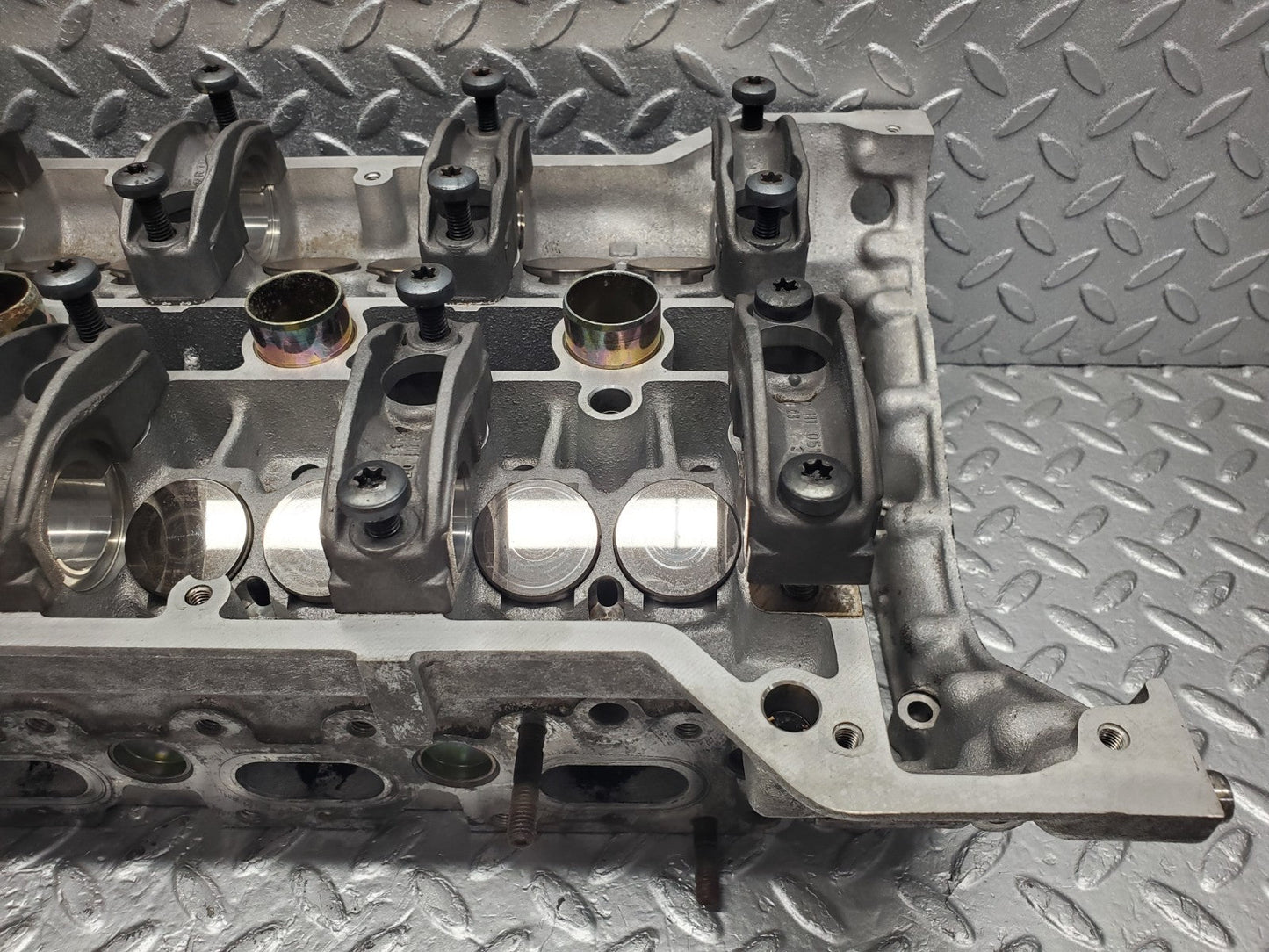 W124 Wagon cylinder head used OEM