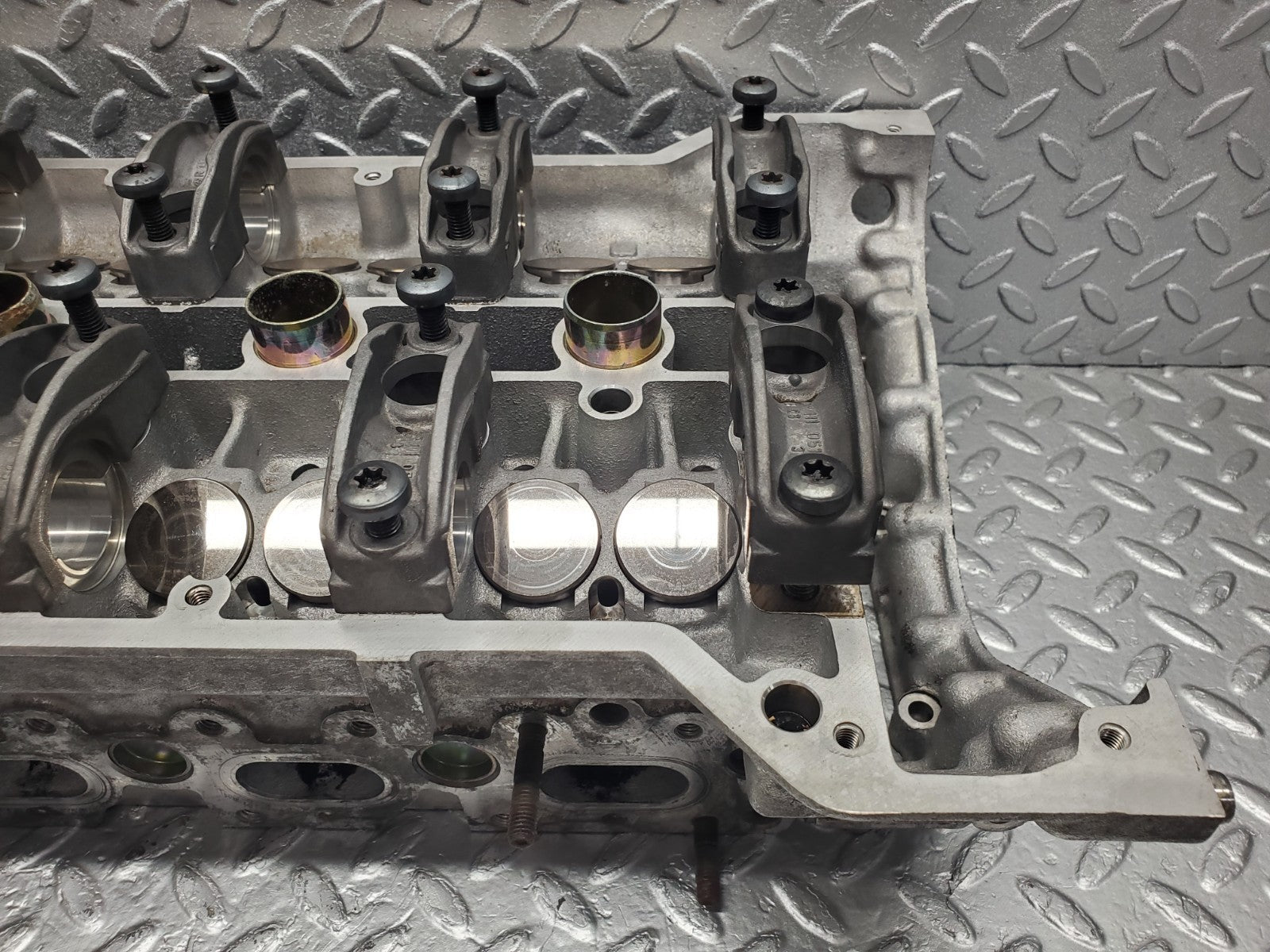 W124 Wagon cylinder head used OEM