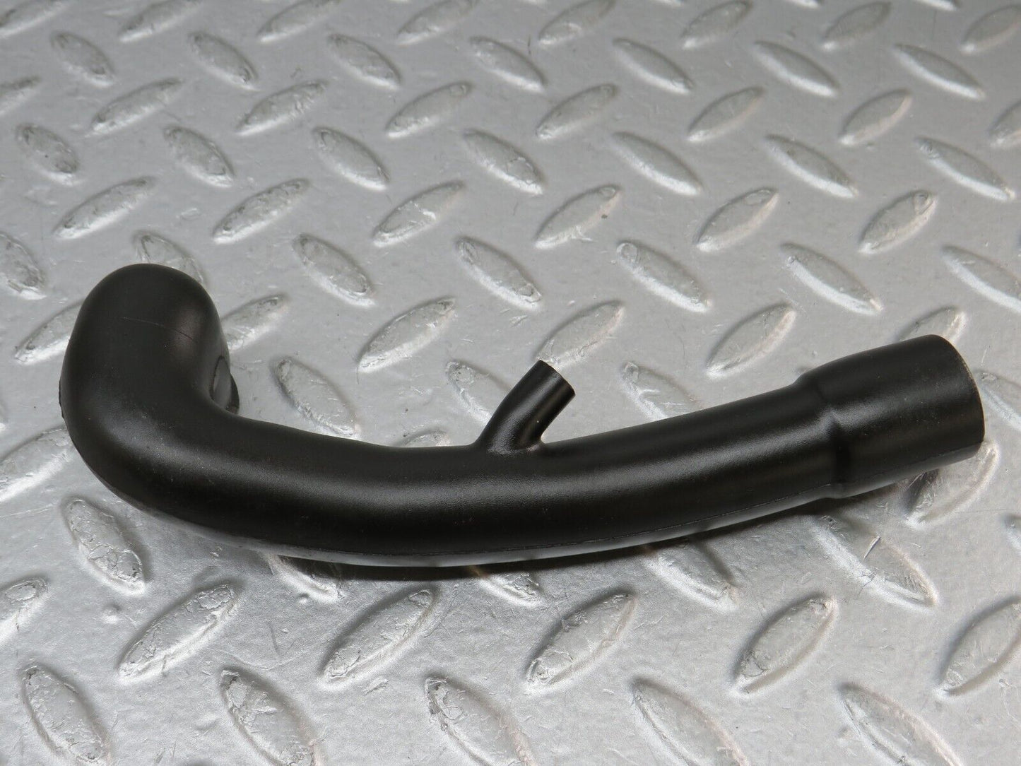 36281 Mercedes-Benz W126 420SE Crankcase Breather Hose Pipe 2x 1160940791 1170940882