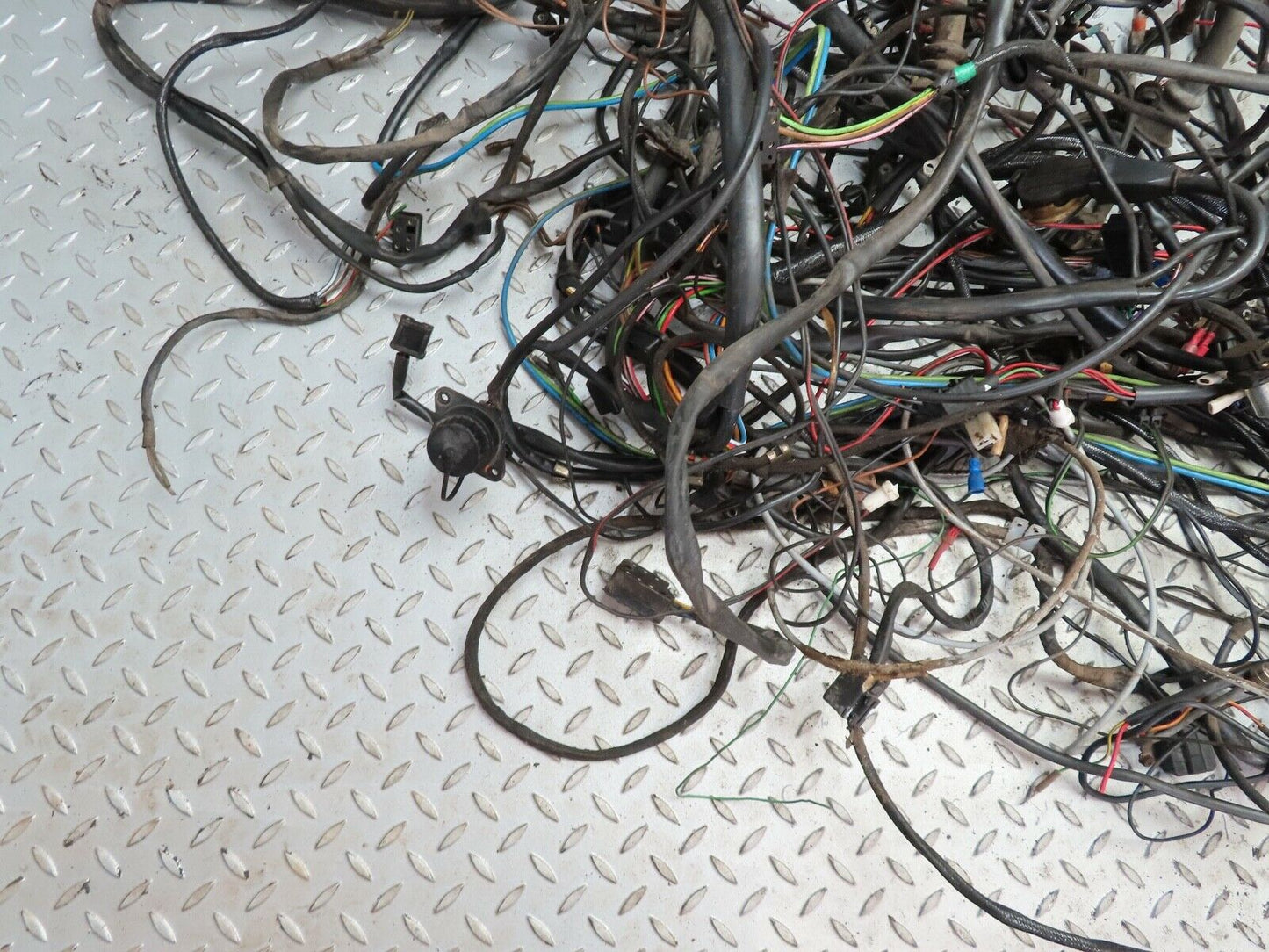 16772 Mercedes-Benz C107 380SLC Engine Chassis Body Wire Wiring Harness