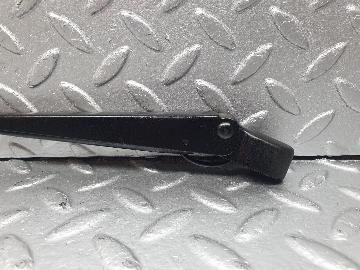 40731 Mercedes-Benz W123 300D Wiper Arm Bosch Left Side 3399990553