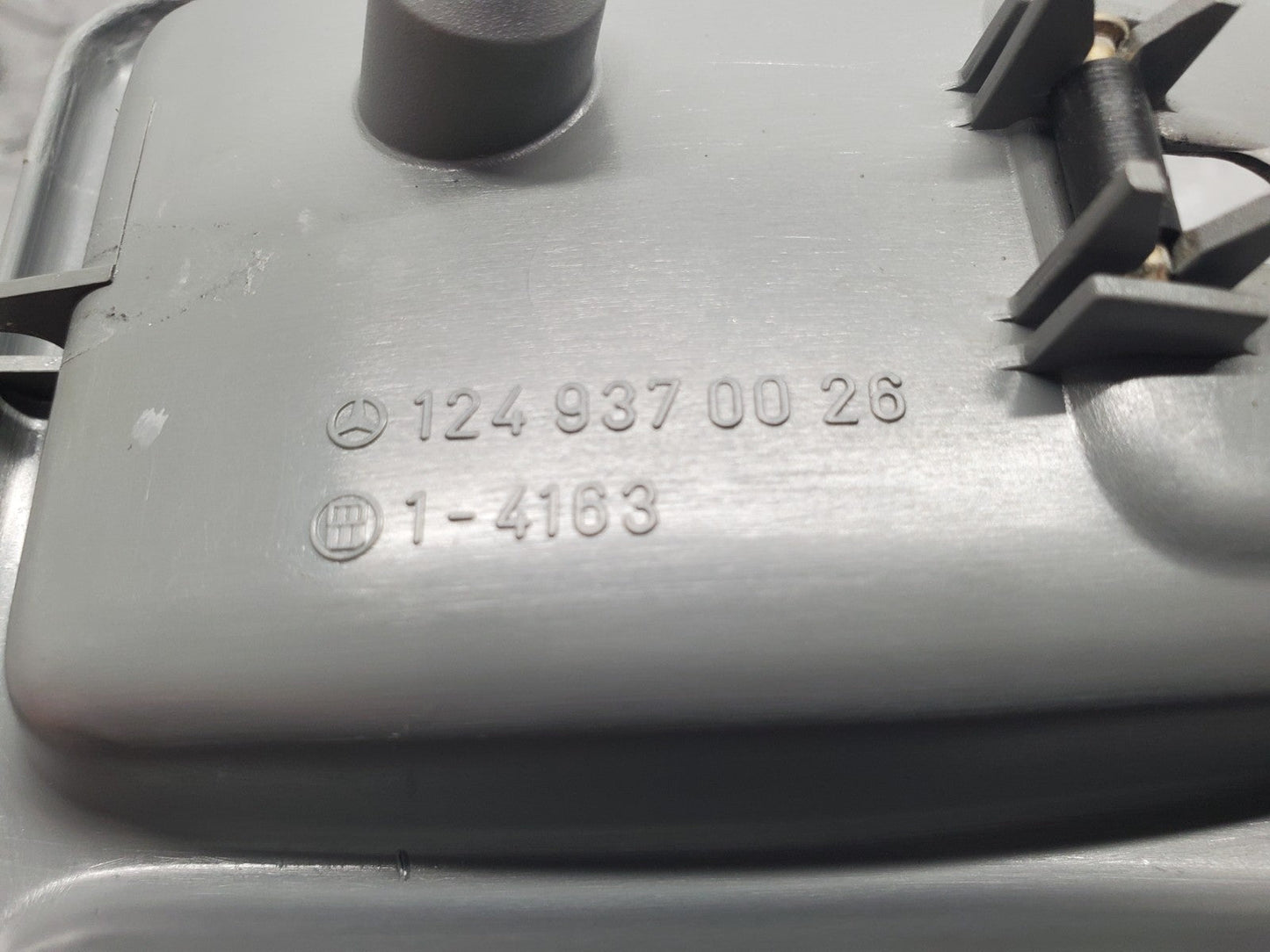 47361318