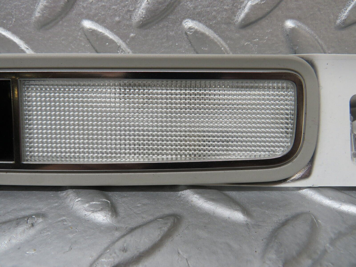 35157 Mercedes-Benz W221 Rear Right Interior Roof Light 2218202401