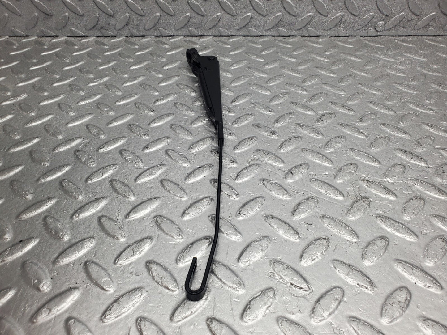 W124 Wagon rear wiper arm used OEM