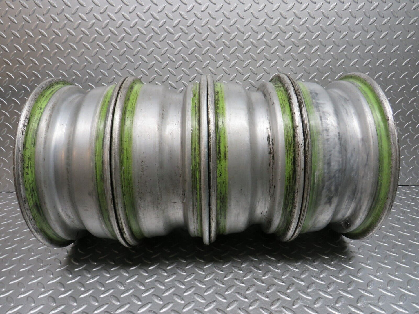 29620 Mercedes-Benz W123 Alloy Wheel Set Mexican Hat 5.5Jx14H2 ET30 1234001702