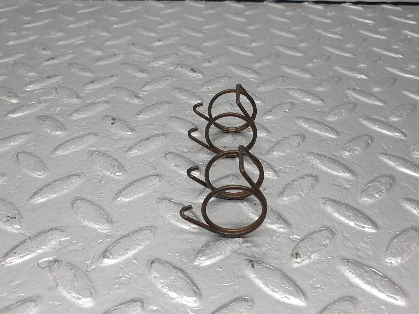 43361 Mercedes-Benz W108 280SE Valve Rocker Arm With Retaining Spring