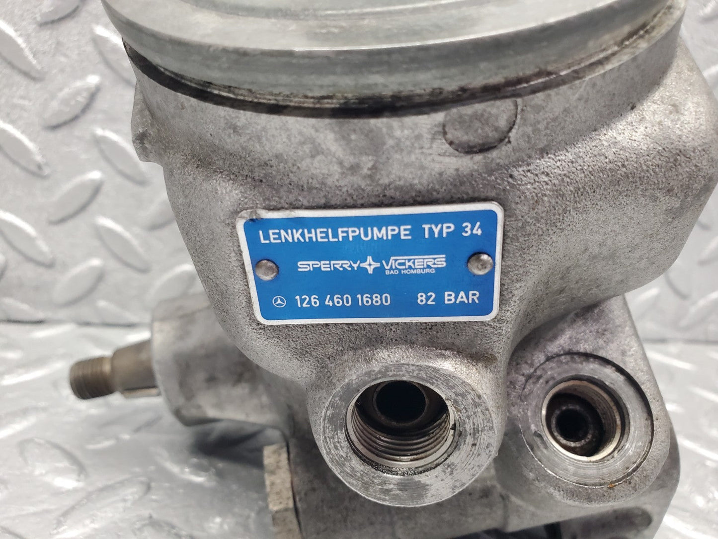 W126 Coupe power steering pump type 34 used OEM