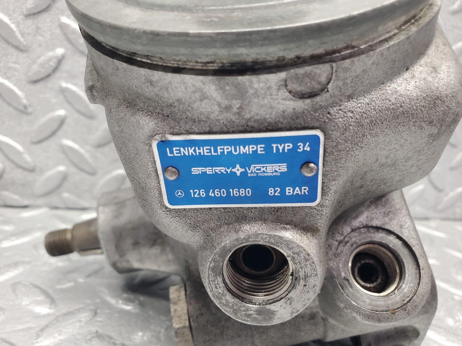 W126 Coupe power steering pump type 34 used OEM