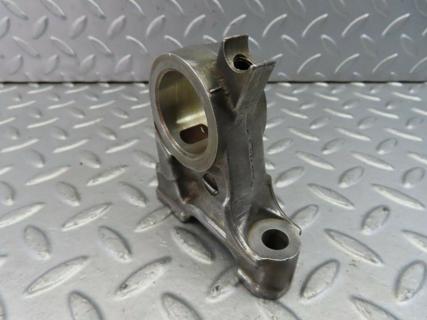 9124 Mercedes-Benz W116 Camshaft Tower Bearing 1160513310