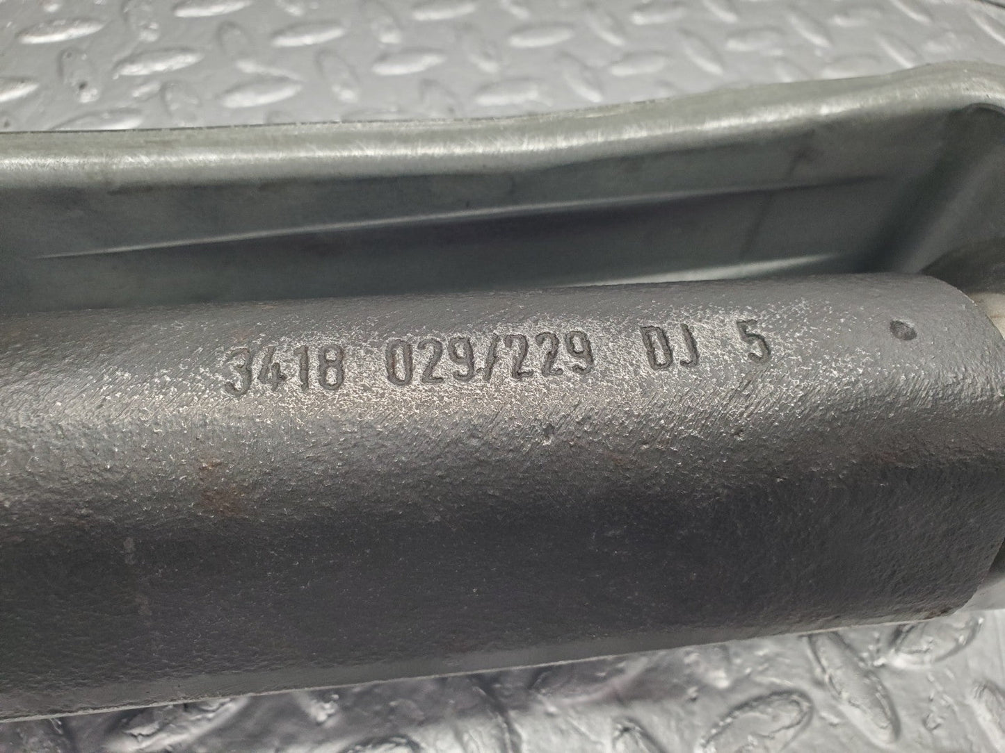 46928986