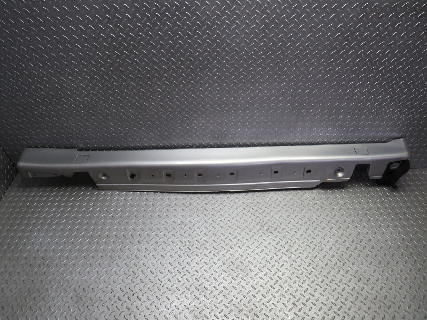 34786 Mercedes-Benz W210 320E Side Skirt Left Side 2106908125 2106987930